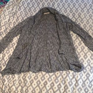 black, white, and gray multicolored cardigan